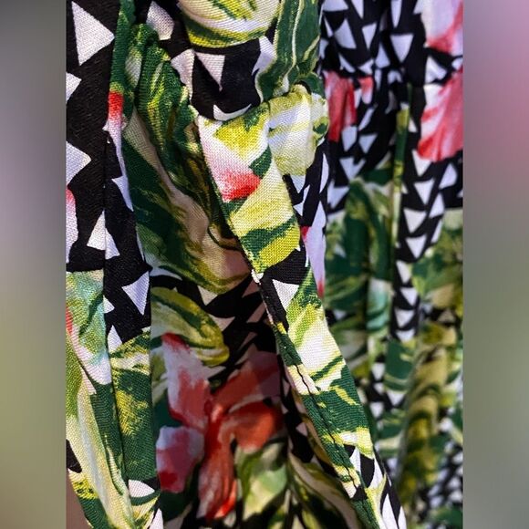 As U Wish Tropical Print Romper Jumpsuit NWT XL - Picture 6 of 12